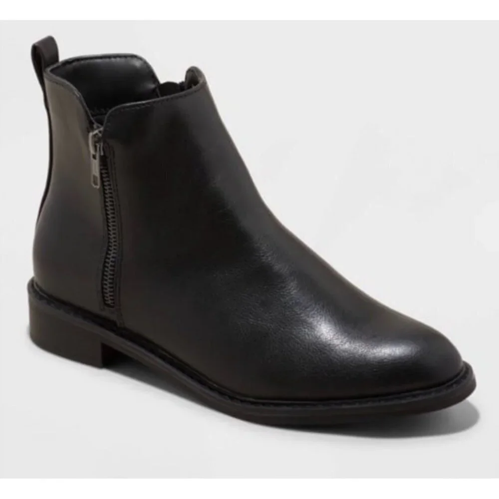 Universal Thread Women’s Brenna faux leather ankle boots size 9.5 NWT